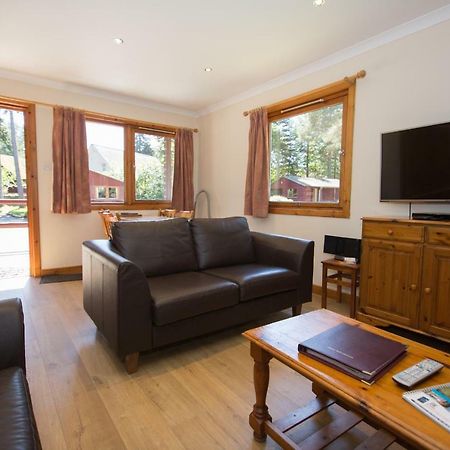 Invercauld Lodges Балатър Екстериор снимка