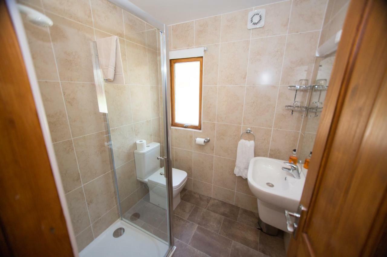 Invercauld Lodges Балатър Екстериор снимка