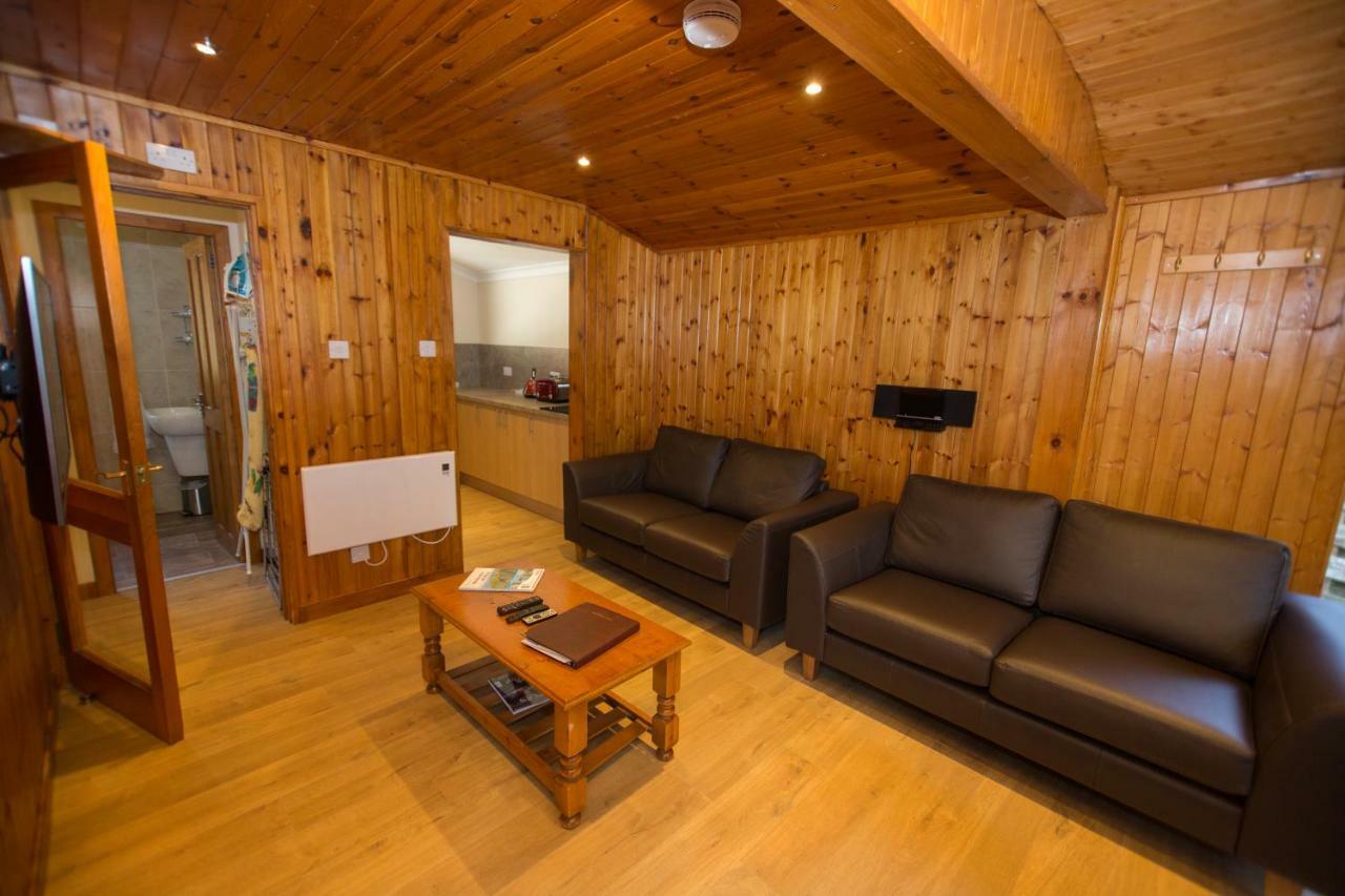 Invercauld Lodges Балатър Екстериор снимка