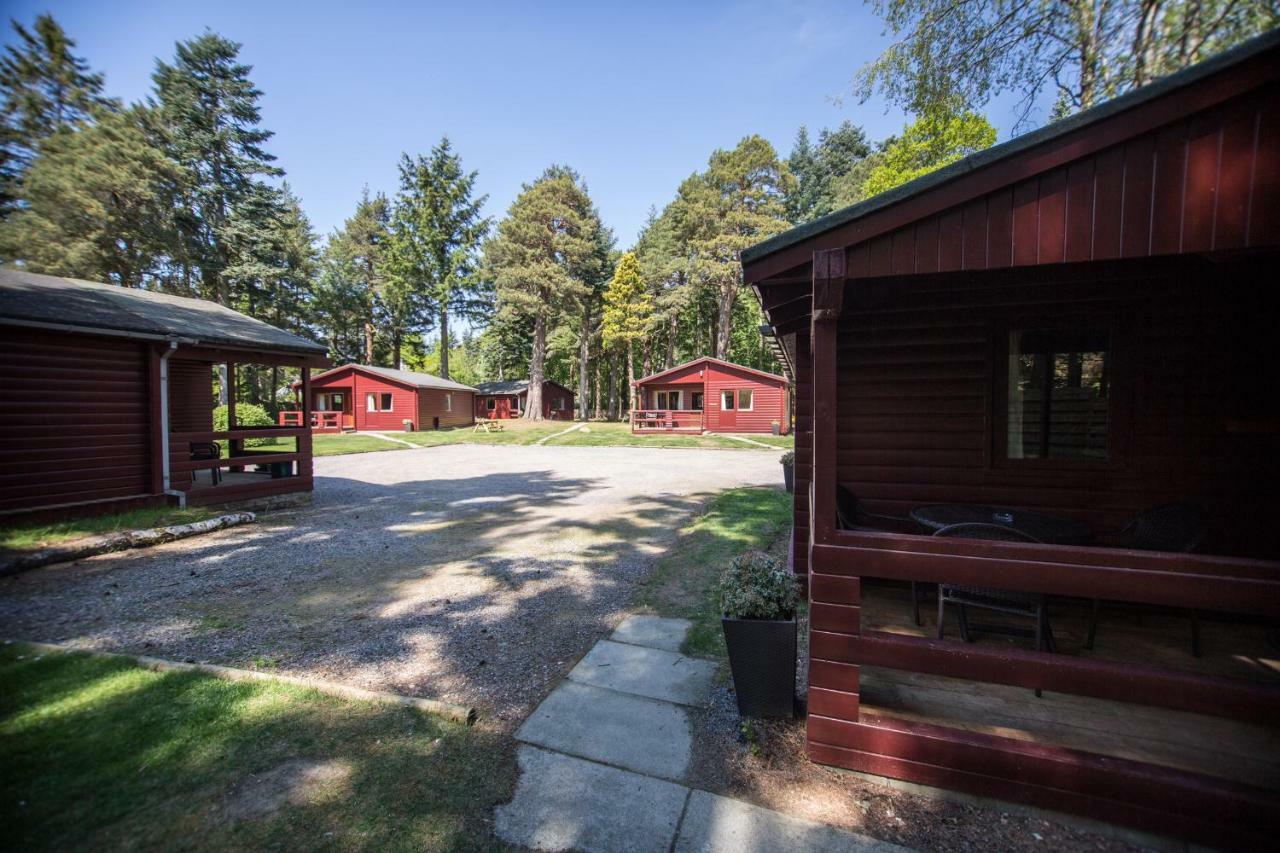 Invercauld Lodges Балатър Екстериор снимка