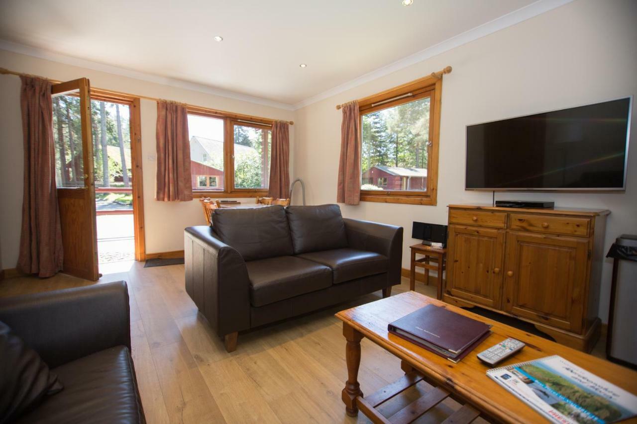Invercauld Lodges Балатър Екстериор снимка
