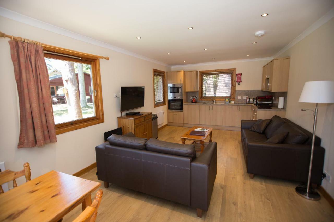 Invercauld Lodges Балатър Екстериор снимка