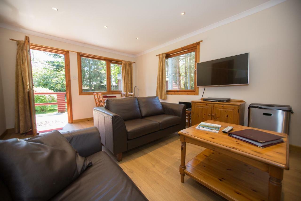 Invercauld Lodges Балатър Екстериор снимка