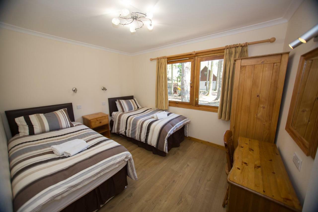 Invercauld Lodges Балатър Екстериор снимка