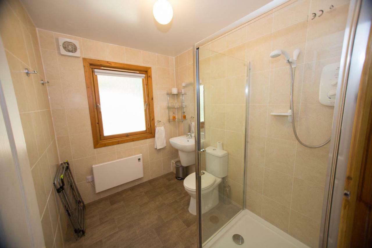 Invercauld Lodges Балатър Екстериор снимка