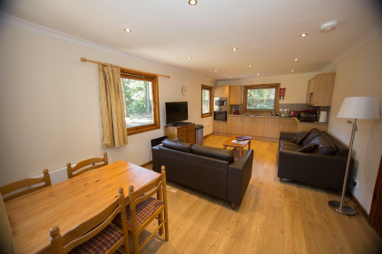 Invercauld Lodges Балатър Екстериор снимка