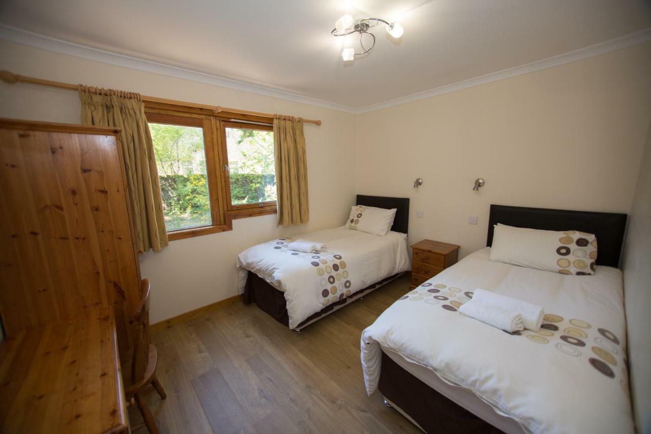 Invercauld Lodges Балатър Екстериор снимка