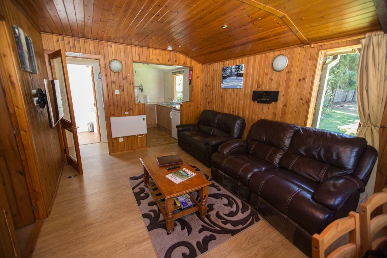 Invercauld Lodges Балатър Екстериор снимка
