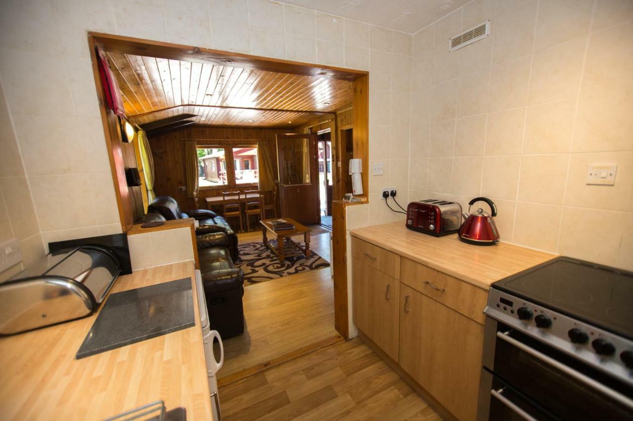 Invercauld Lodges Балатър Екстериор снимка