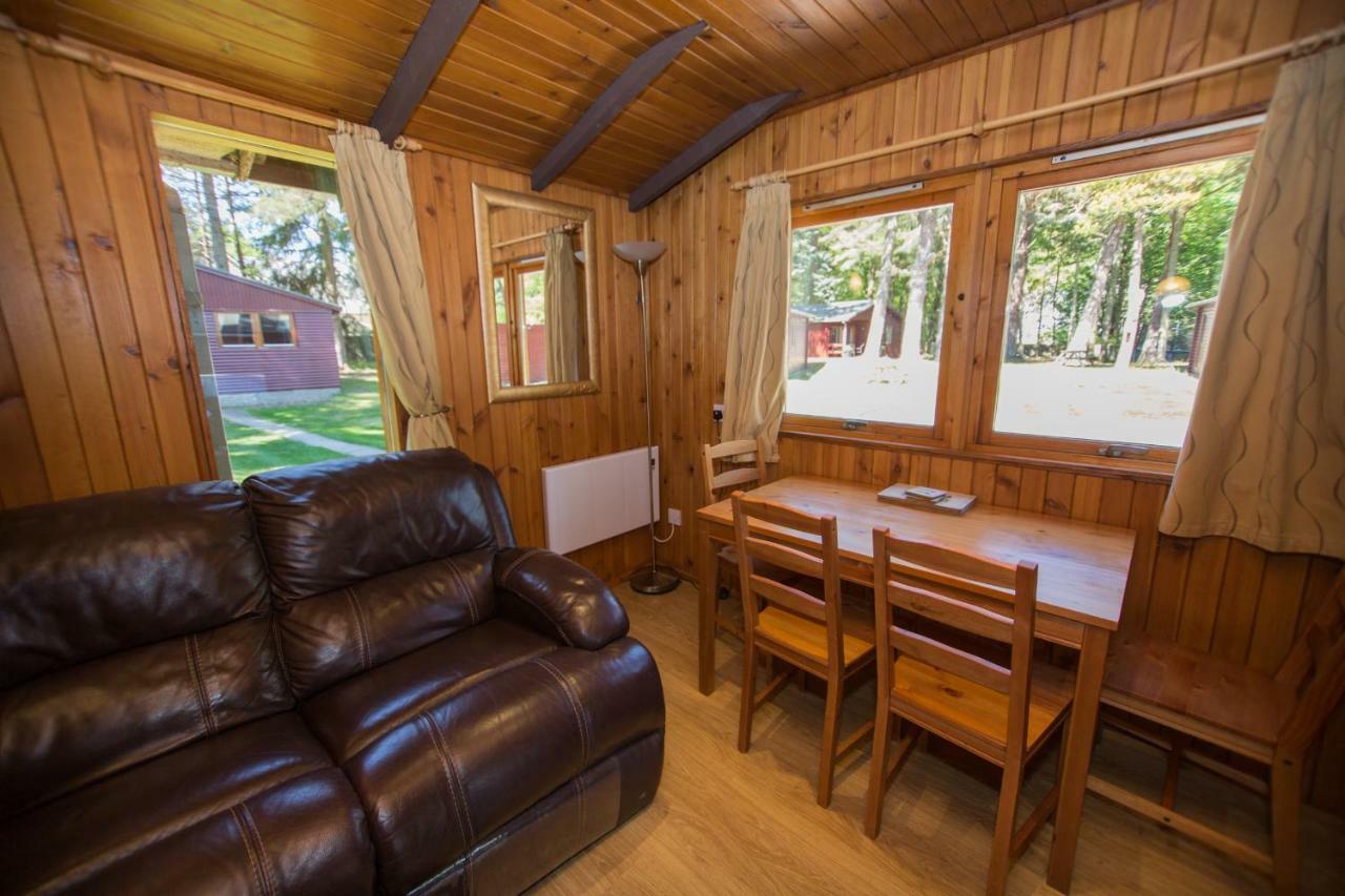 Invercauld Lodges Балатър Екстериор снимка