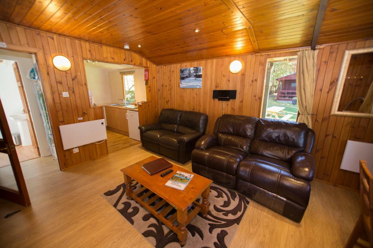 Invercauld Lodges Балатър Екстериор снимка