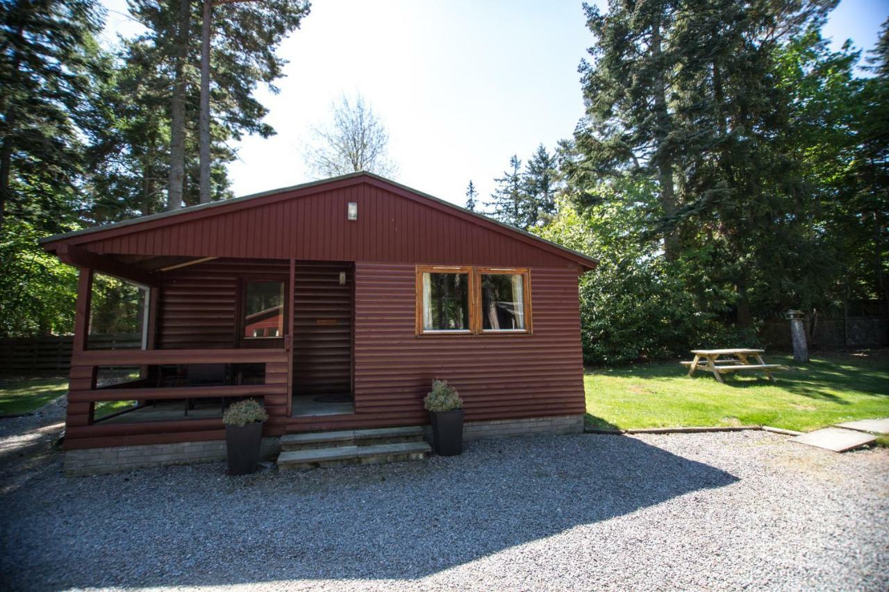 Invercauld Lodges Балатър Екстериор снимка