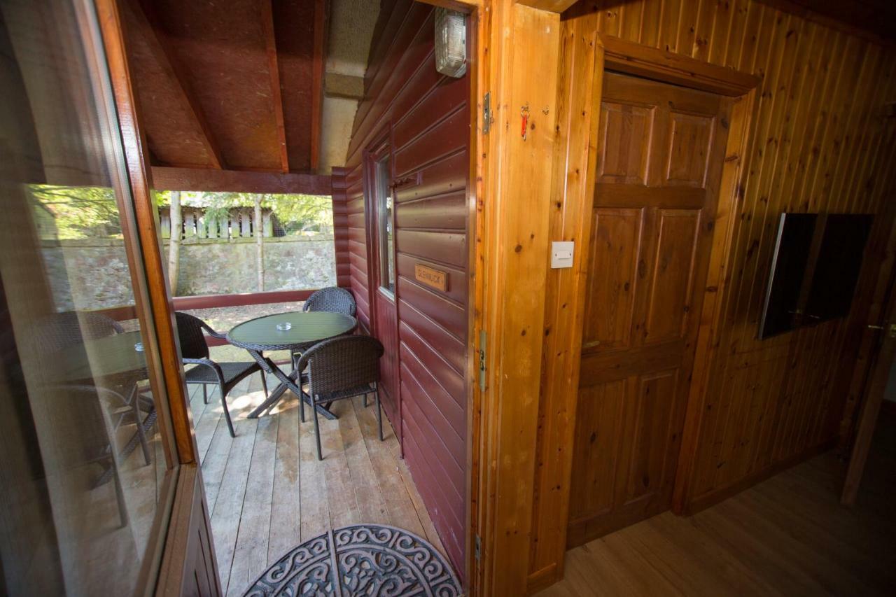 Invercauld Lodges Балатър Екстериор снимка