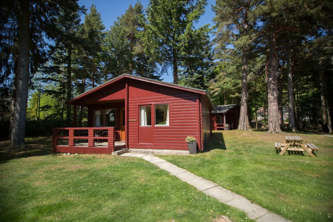 Invercauld Lodges Балатър Екстериор снимка