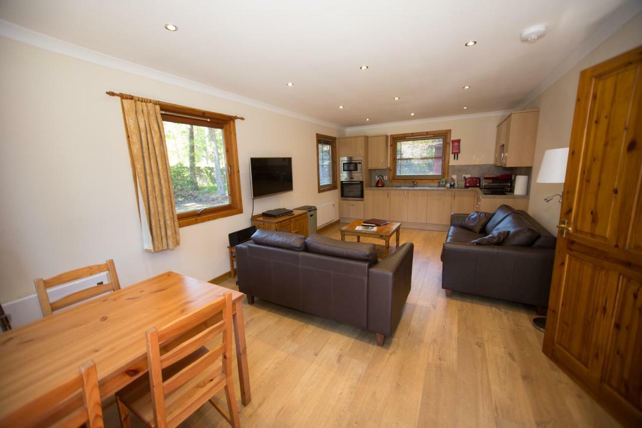 Invercauld Lodges Балатър Екстериор снимка